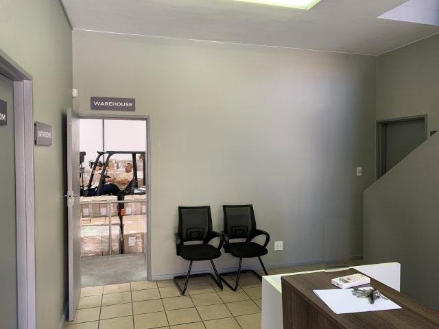To Let Commercial Property for Rent in Montague Gardens Western Cape